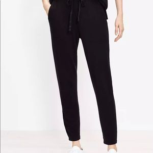 Lou & Grey Signaturesoft Sweatpant